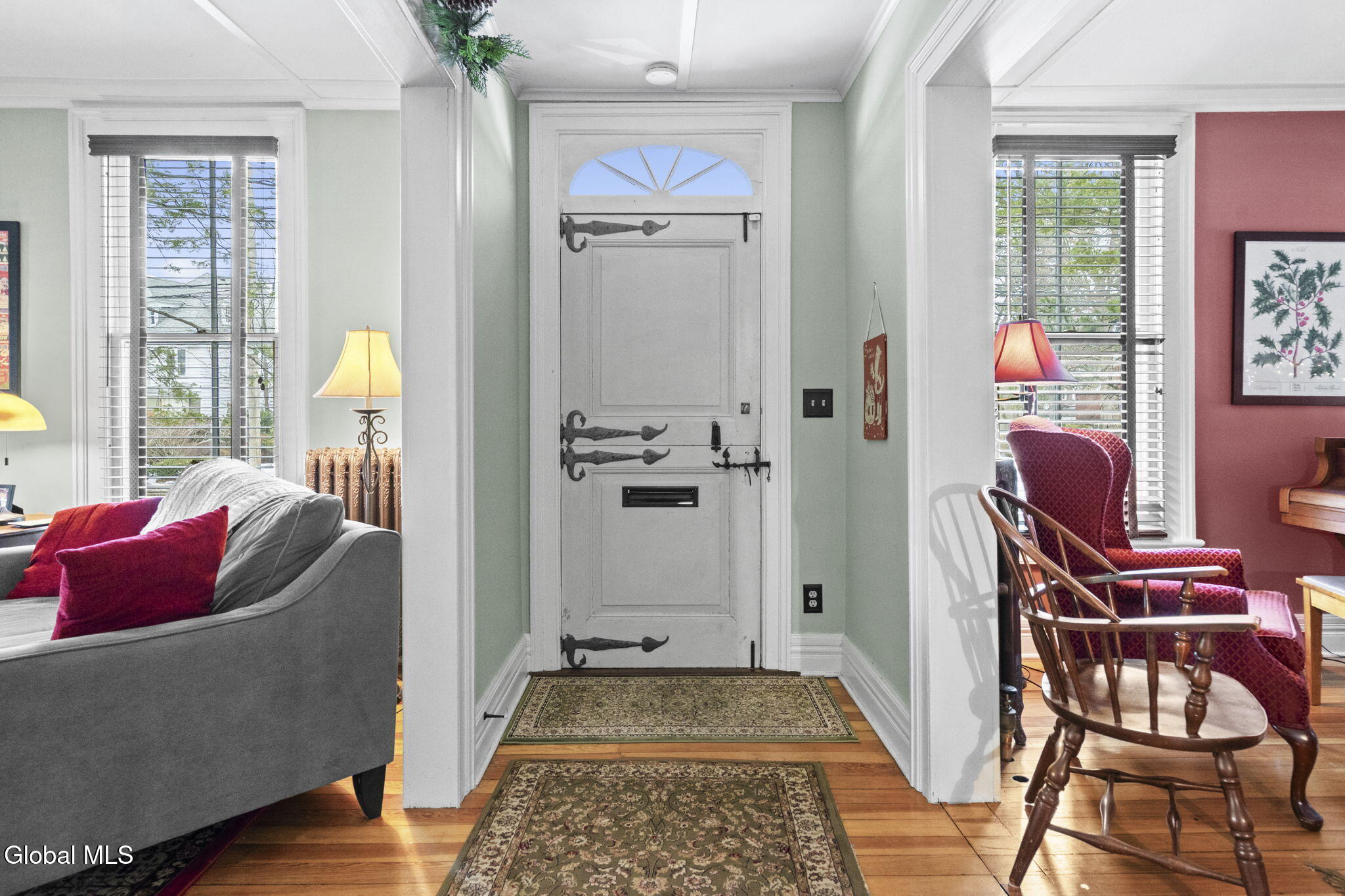 1306 Union Street Schenectady, NY 12308 - Photo 4 of 48 4