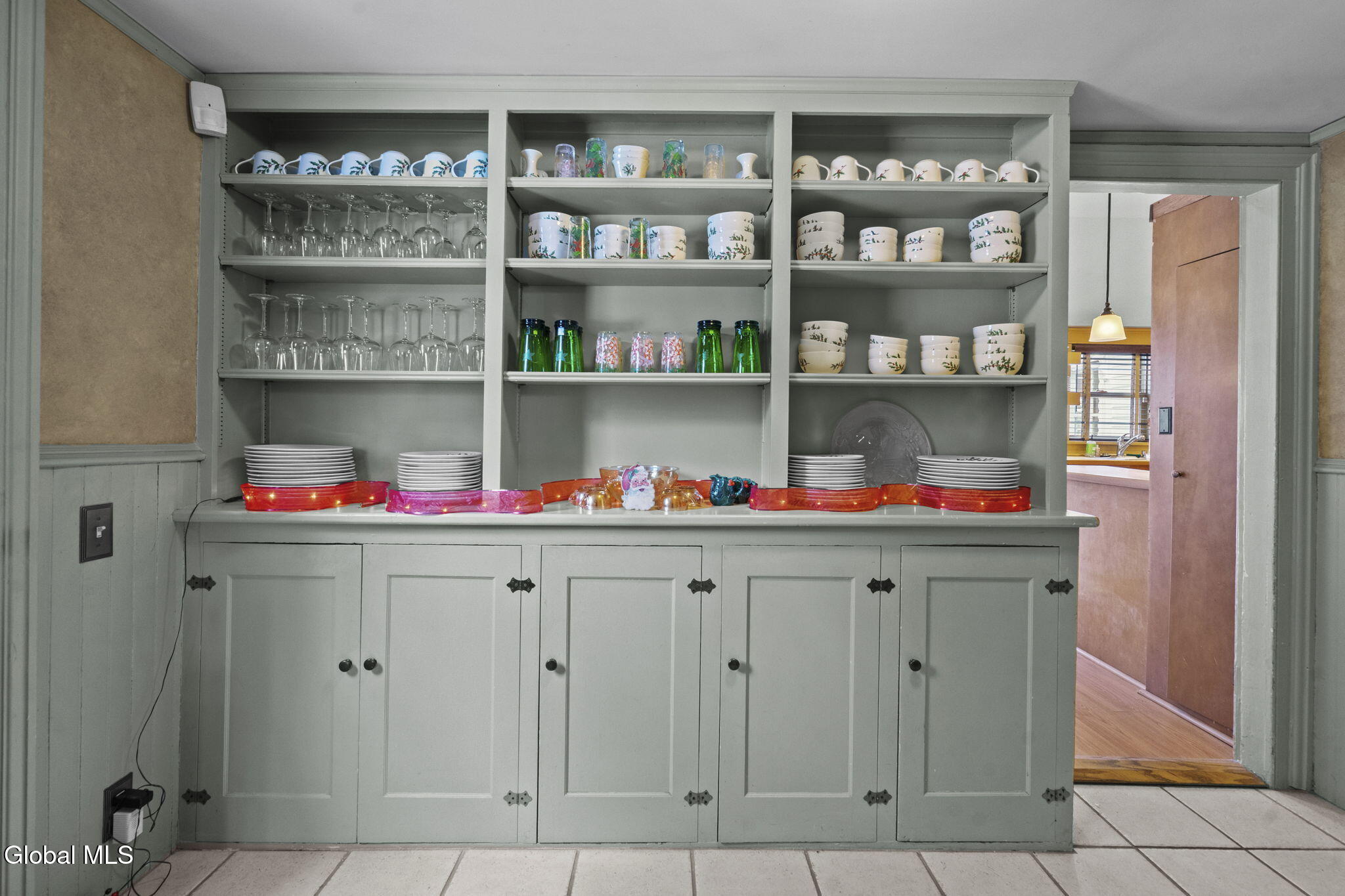 1306 Union Street Schenectady, NY 12308 - Photo 8 of 48 7