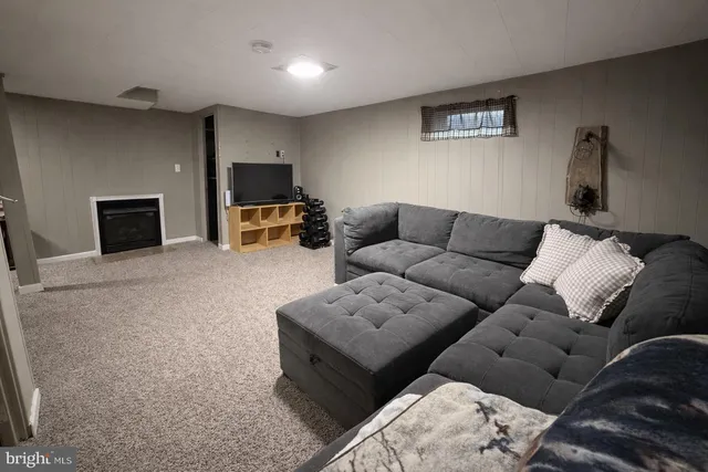 $2,400 | 8 Theodore Avenue, Middletown, PA 17057