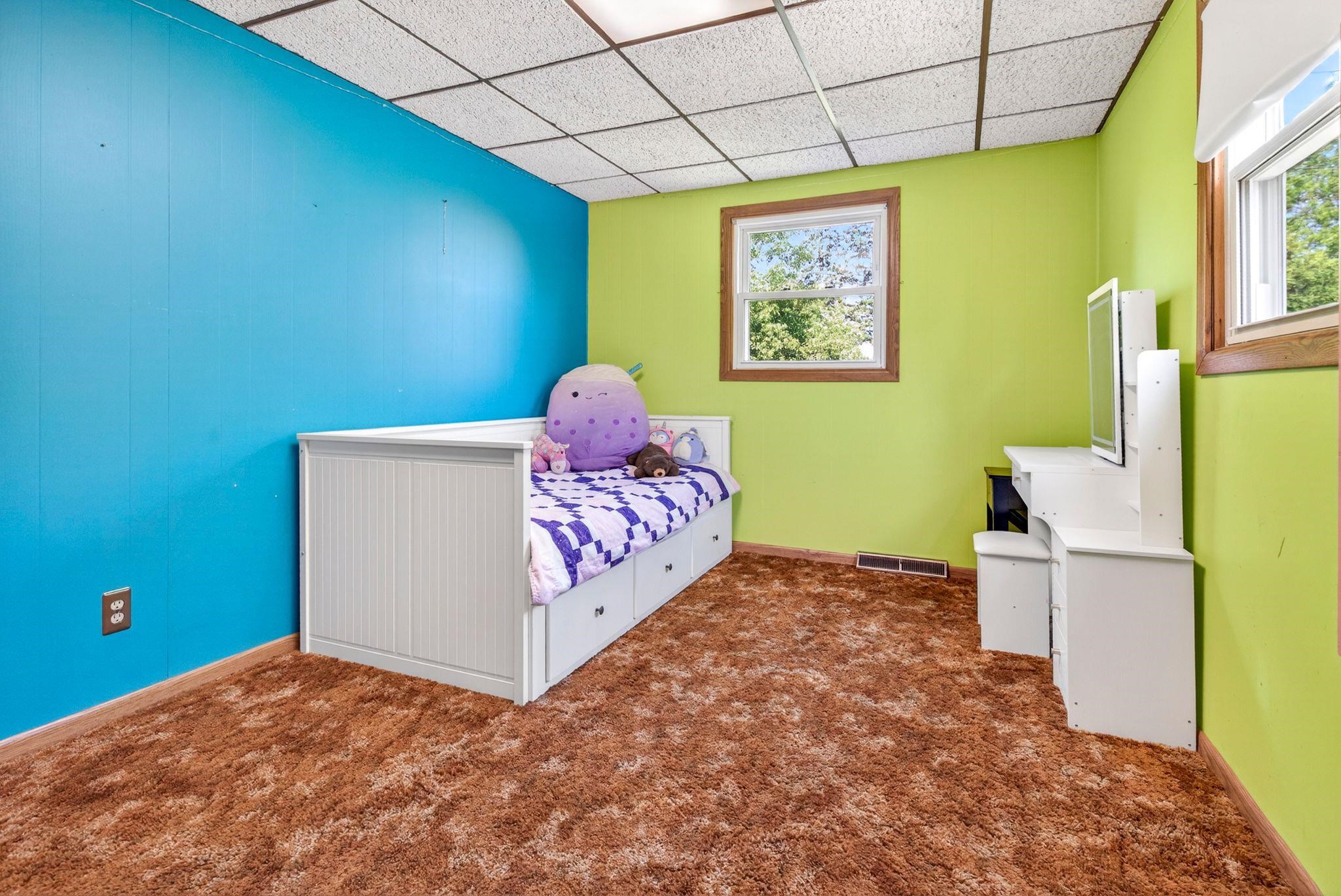 549 North Linwood Avenue Appleton, WI 54914 - Photo 35 of 49