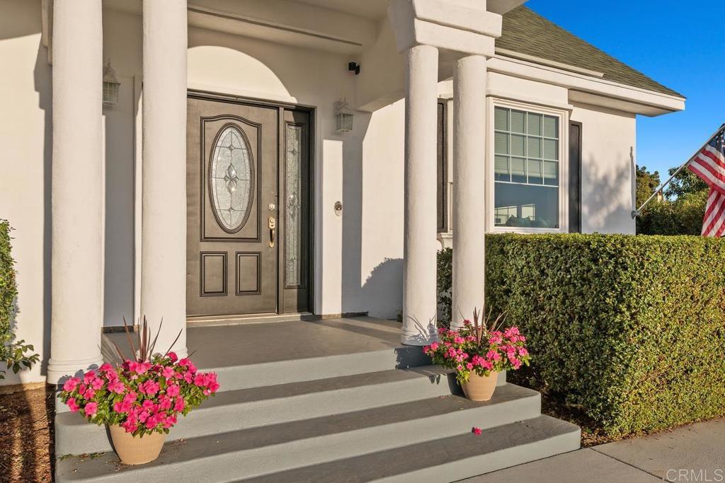 212 Acropolis Way Vista, CA 92084 - Photo 4 of 36