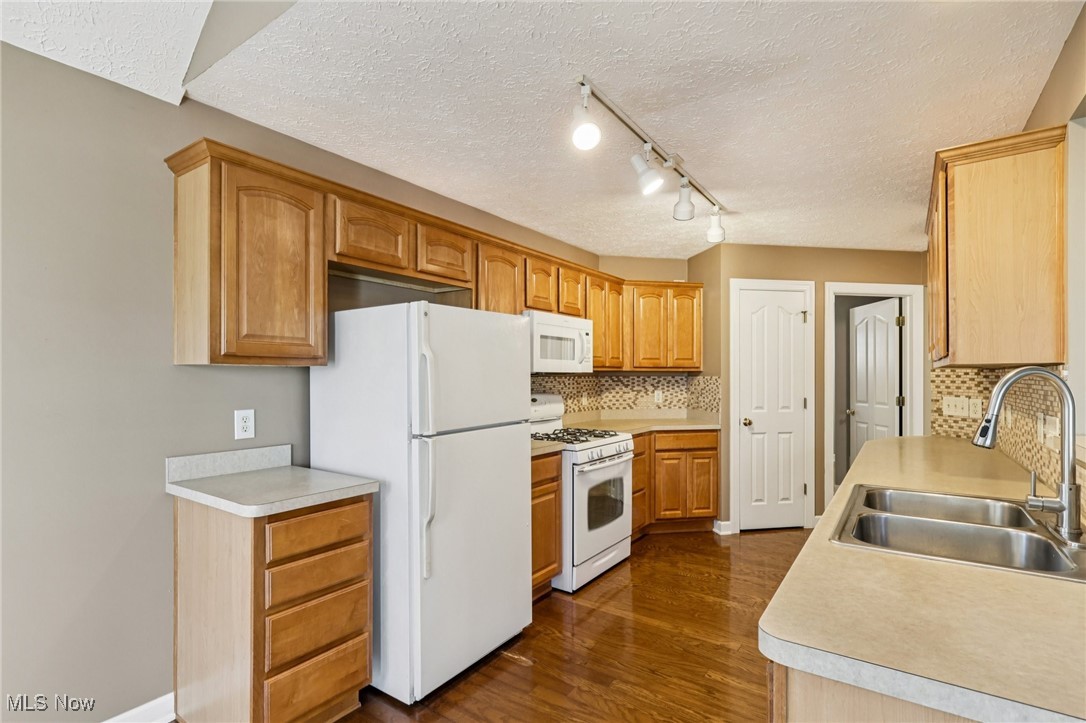 613 Rundle Street Lagrange, OH 44050 - Photo 17 of 48 Pantry.