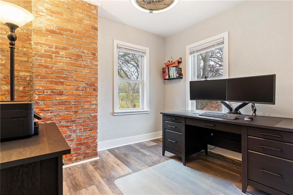 31 Harrison Street Pittsburgh, PA 15205 - Photo 22 of 32 a view of a workspace with furniture