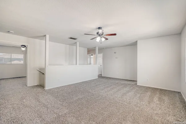 $2,005 | 24719 Coral Gables, San Antonio, TX 78261