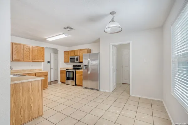 $2,005 | 24719 Coral Gables, San Antonio, TX 78261