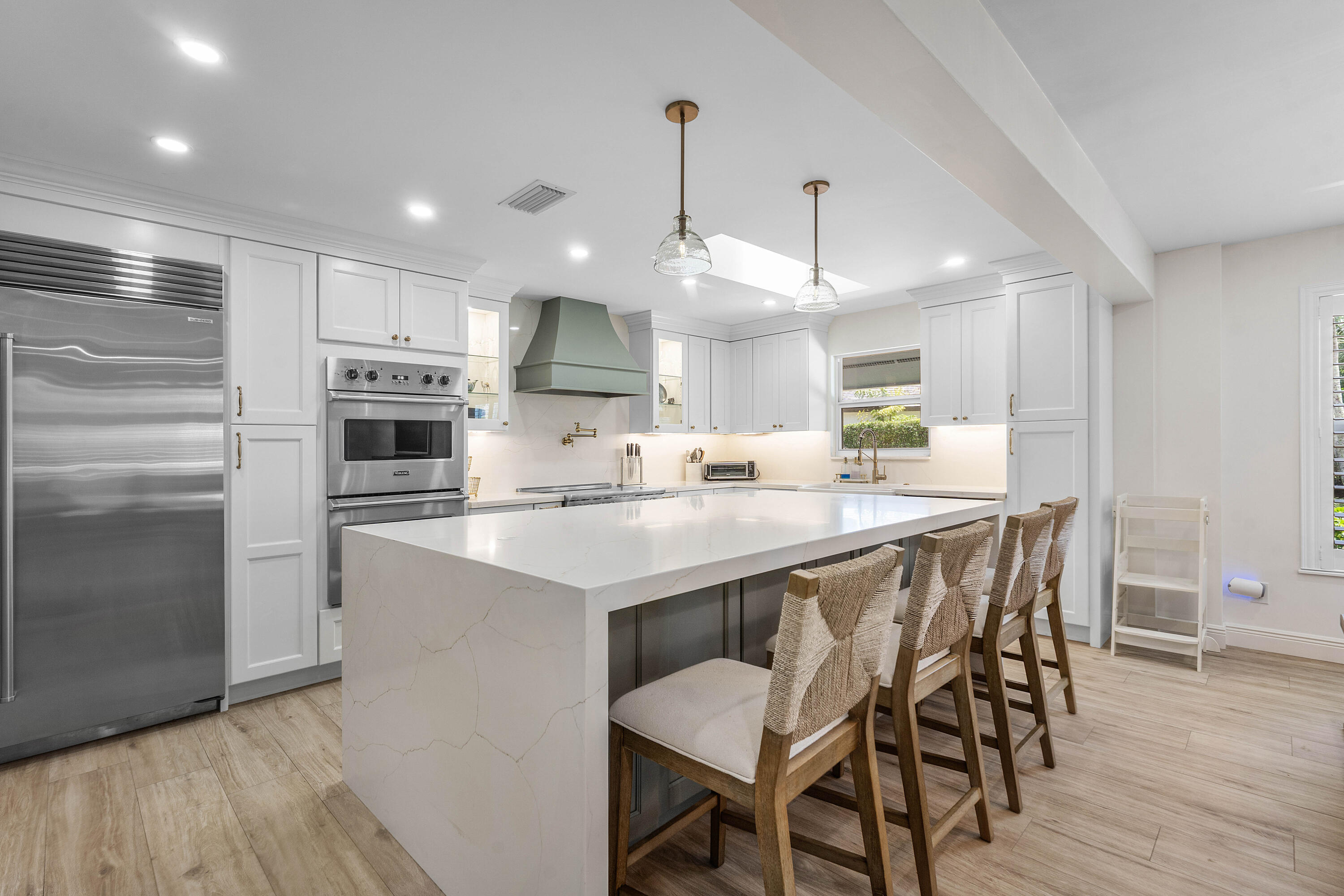 18770 Southeast River Ridge Road Jupiter, FL 33469 - Photo 4 of 34 Kitchen