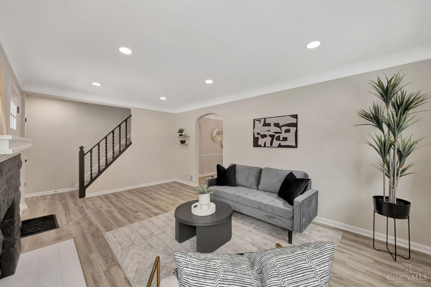 5430 Vogel Road Cincinnati, OH 45239 - Photo 11 of 52 Gallery Image 11