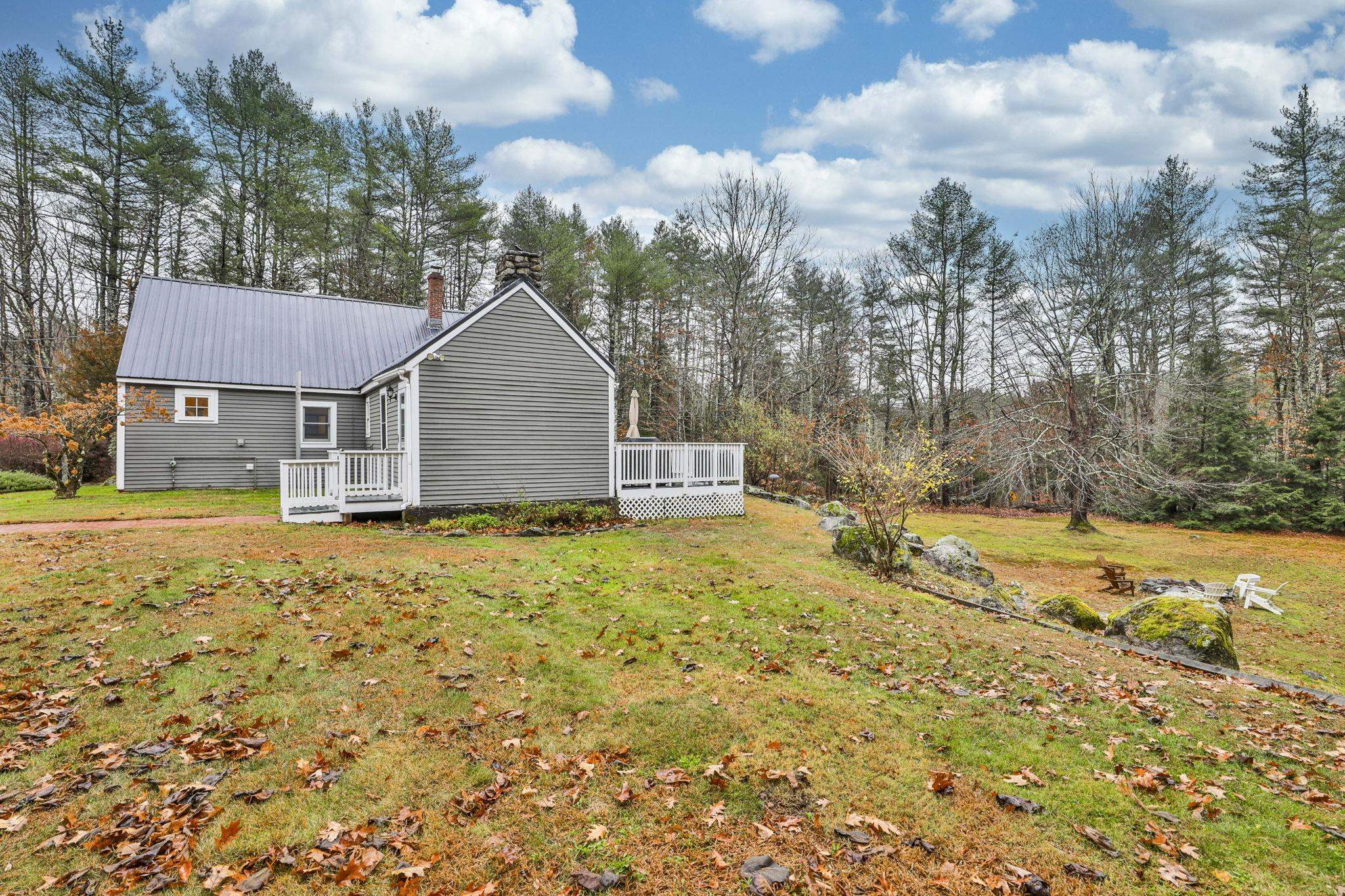 718 Bedford Road New Boston, NH 03070 - Photo 8 of 36