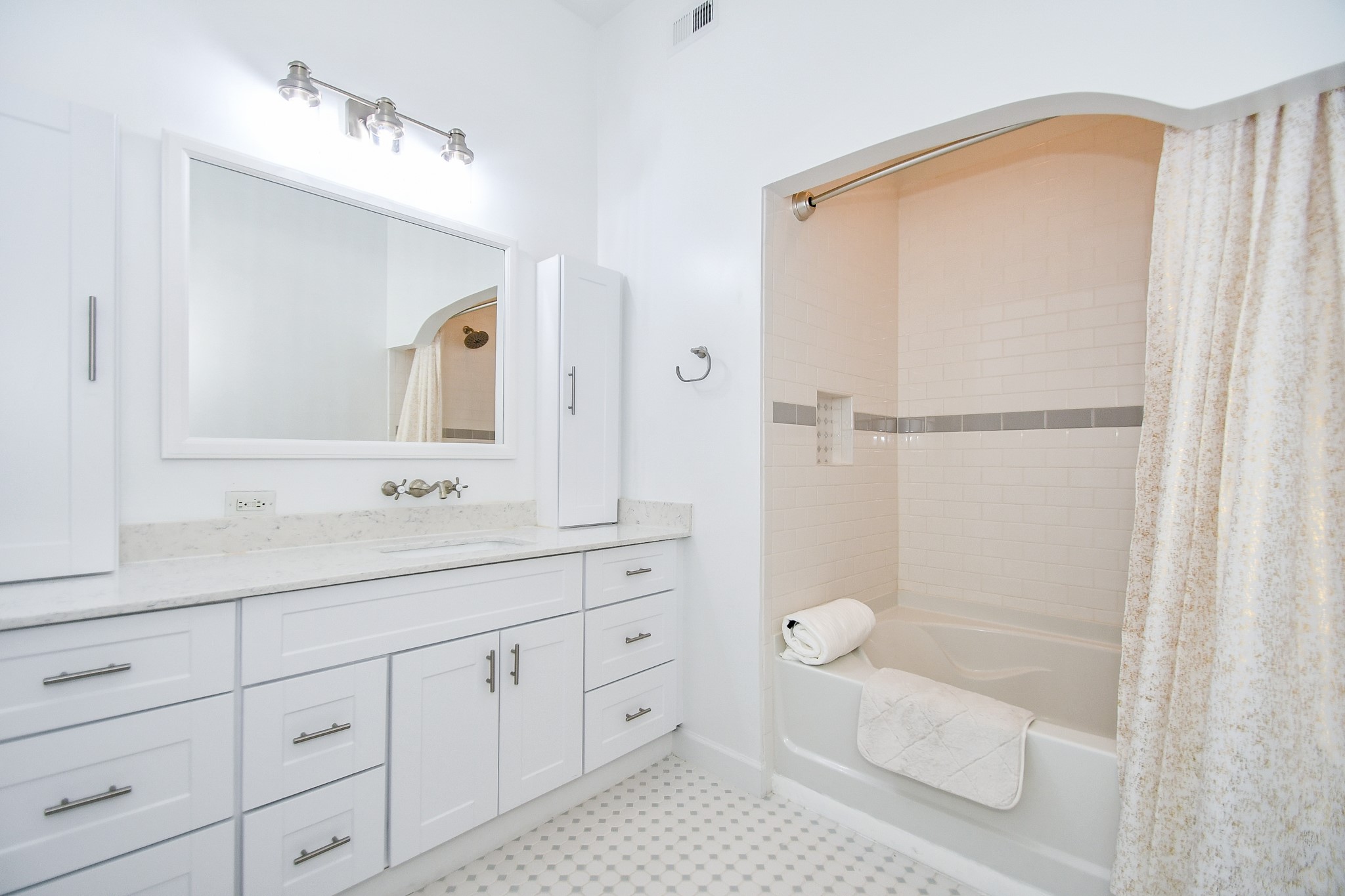 1900 Genesee Street, Unit 104 Houston, TX 77006 - Photo 20 of 36