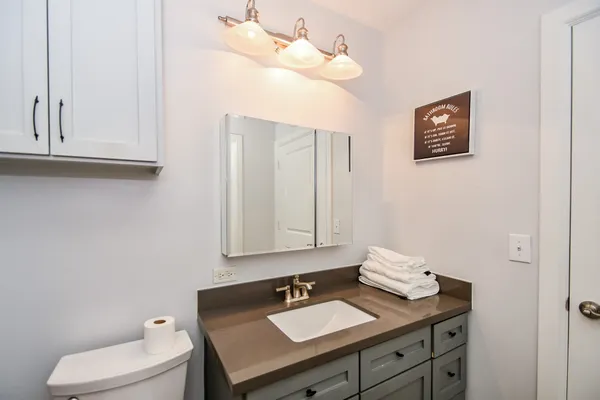 $2,300 | 1900 Genesee Street, Unit 104, Houston, TX 77006