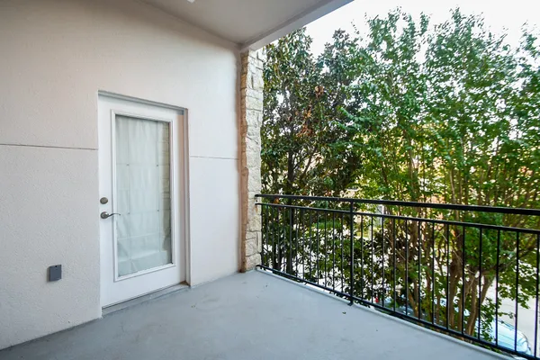 $2,300 | 1900 Genesee Street, Unit 104, Houston, TX 77006