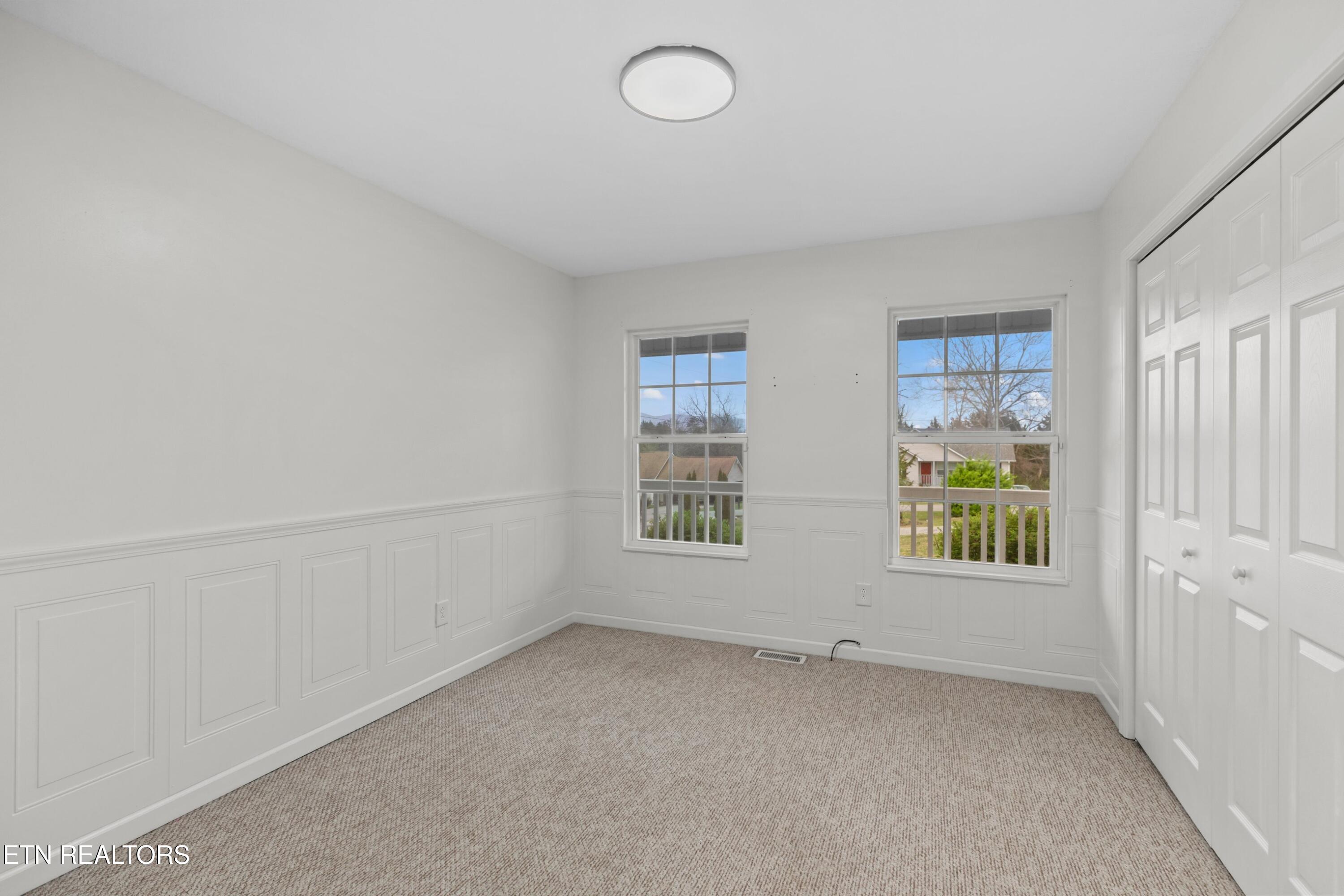 202 Sandy Circle La Follette, TN 37766 - Photo 11 of 23 015-202SandyCircle-LaFollette-TN-37766-S