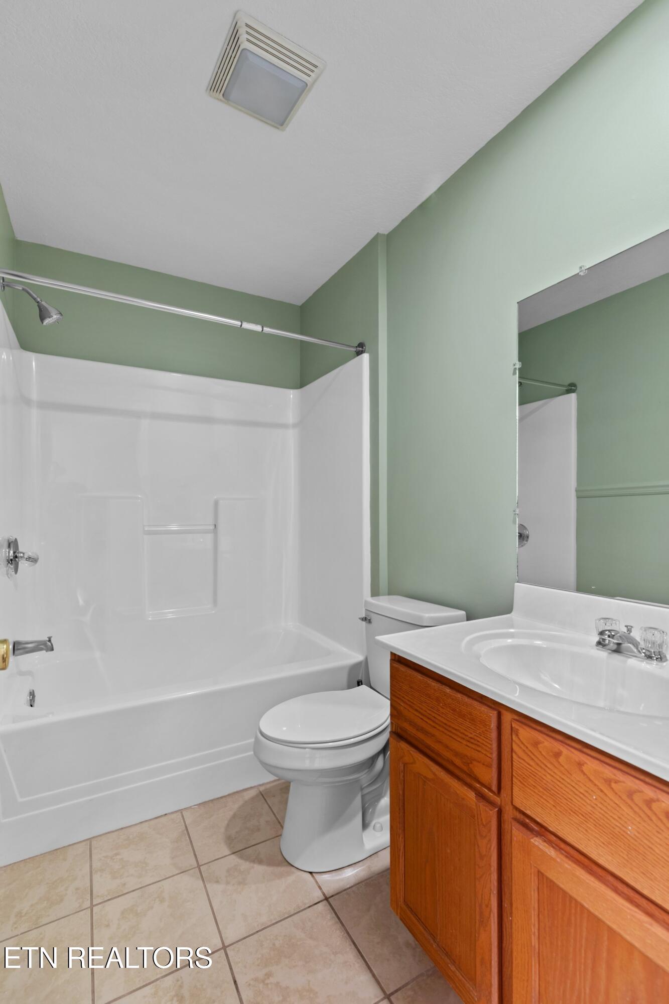 202 Sandy Circle La Follette, TN 37766 - Photo 13 of 23 017-202SandyCircle-LaFollette-TN-37766-S