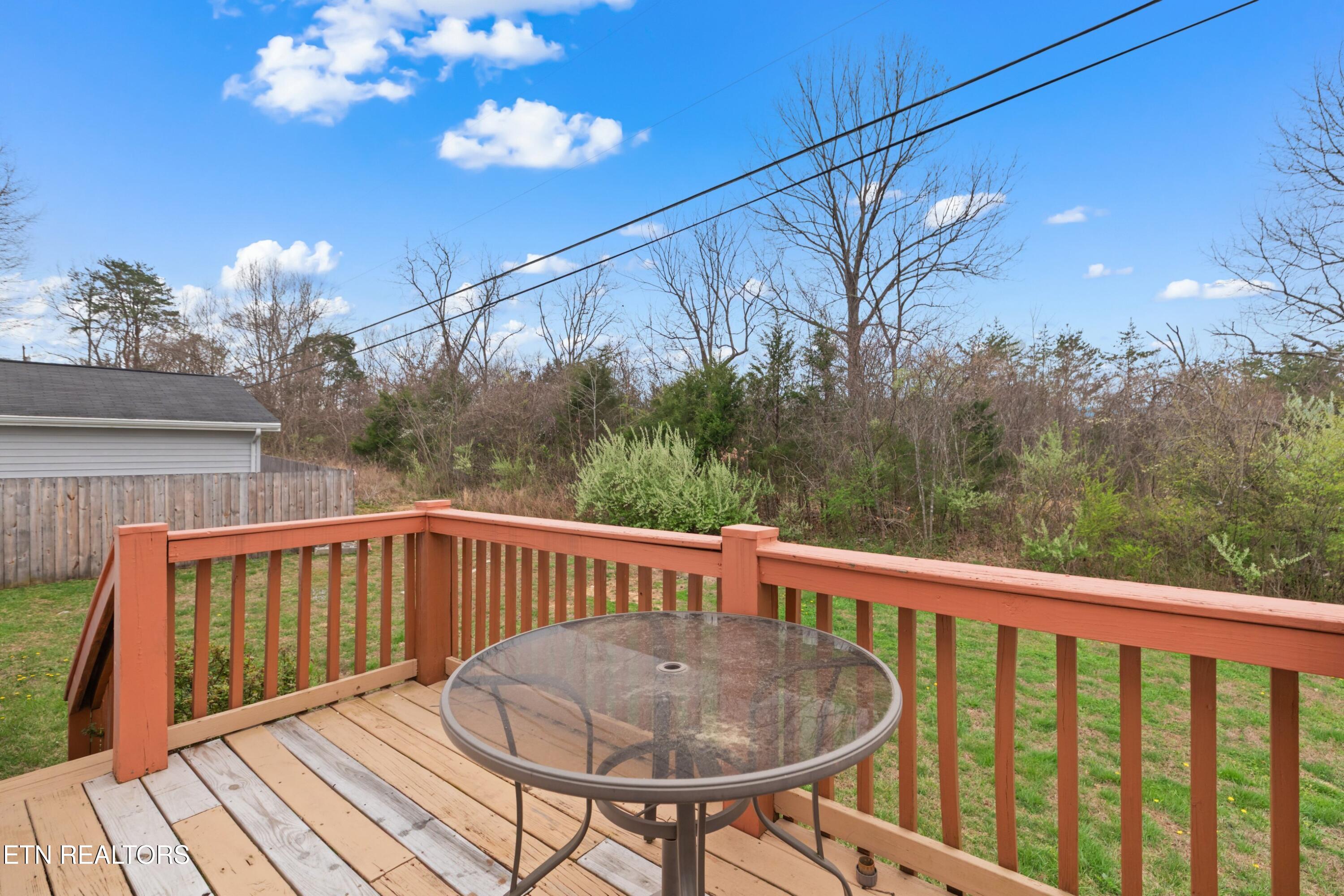 202 Sandy Circle La Follette, TN 37766 - Photo 18 of 23 019-202SandyCircle-LaFollette-TN-37766-S