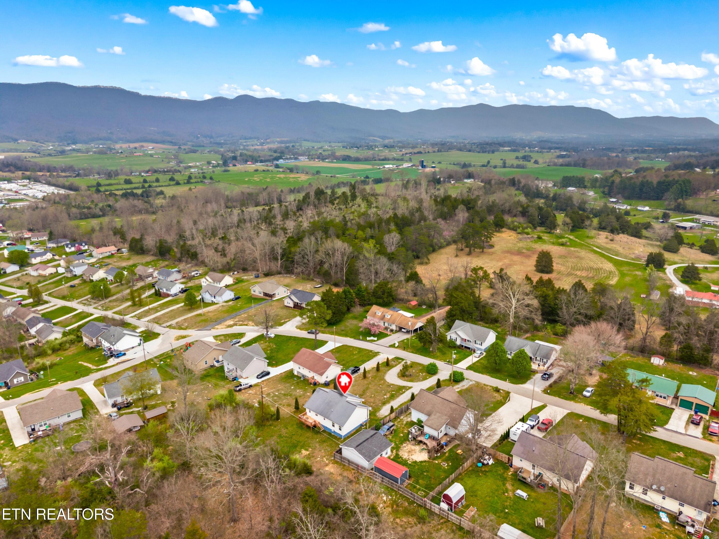 202 Sandy Circle La Follette, TN 37766 - Photo 20 of 23 027-202SandyCircle-LaFollette-TN-37766-S