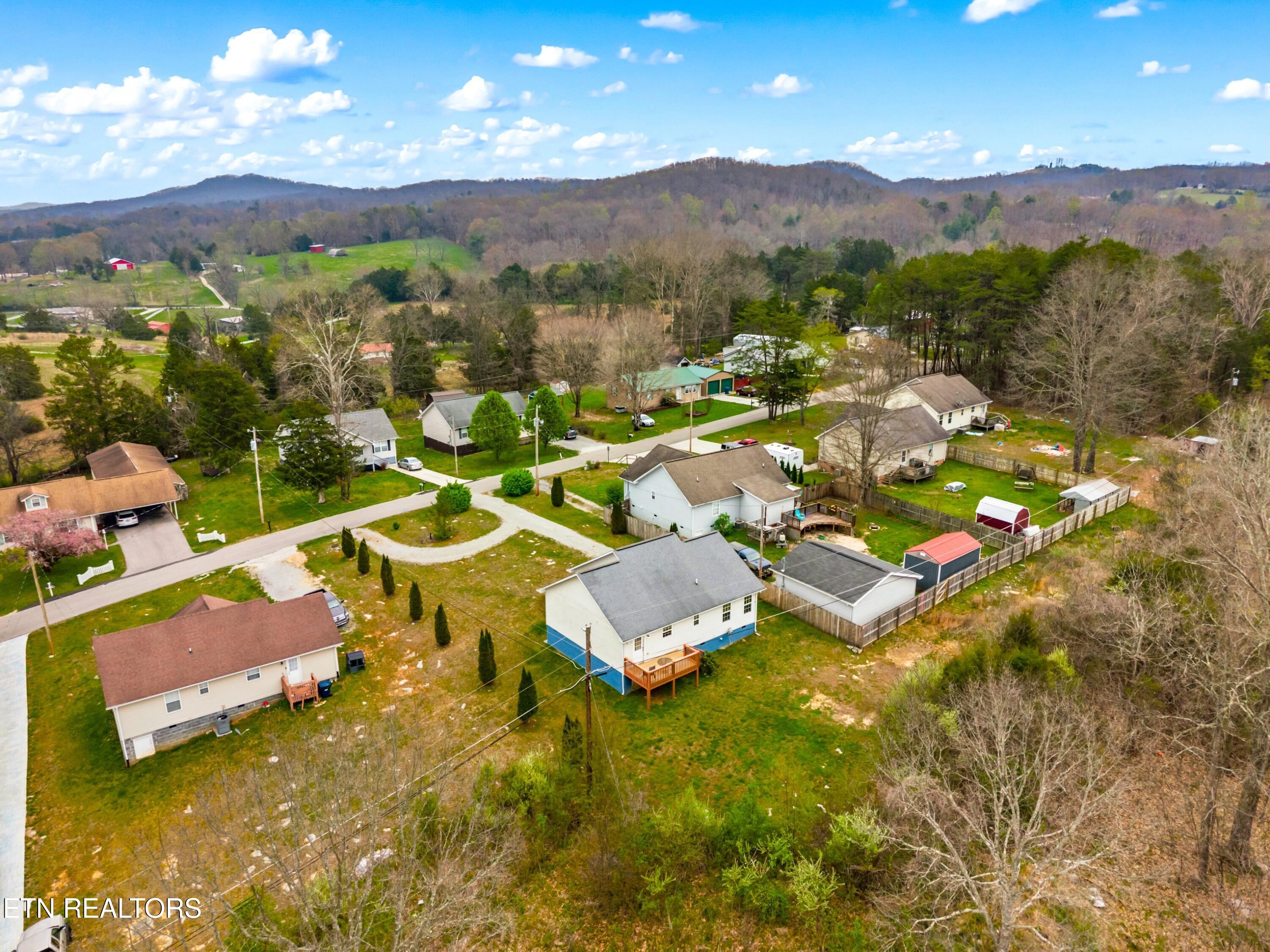 202 Sandy Circle La Follette, TN 37766 - Photo 23 of 23 026-202SandyCircle-LaFollette-TN-37766-S