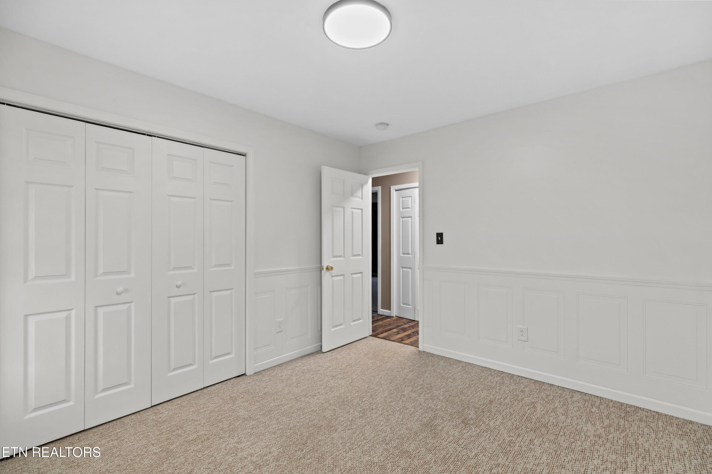 202 Sandy Circle La Follette, TN 37766 - Photo 10 of 23 016-202SandyCircle-LaFollette-TN-37766-S