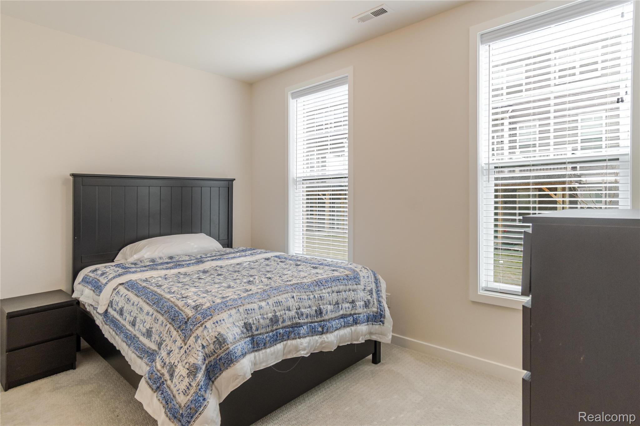 2963 Aughton Road Ann Arbor, MI 48105 - Photo 7 of 46 2963 Aughton-9.jpg