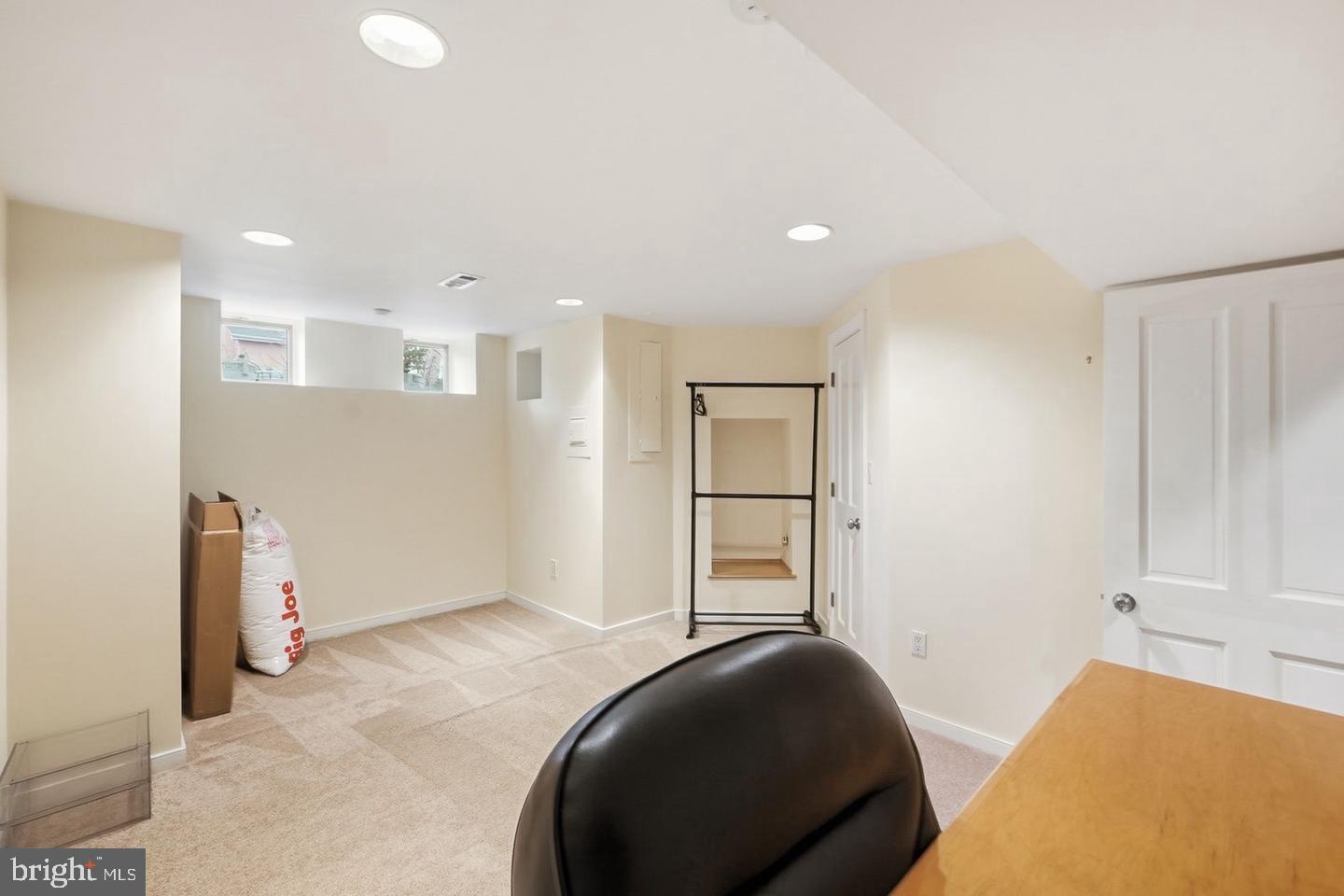 949 S Street Northwest Washington, DC 20001 - Photo 24 of 42