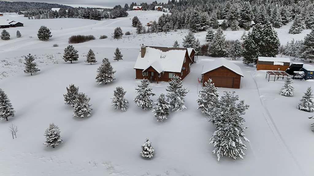 10307 Emma Loop Cascade, ID 83611 - Photo 25 of 28 Perfect Place to Host Holidays