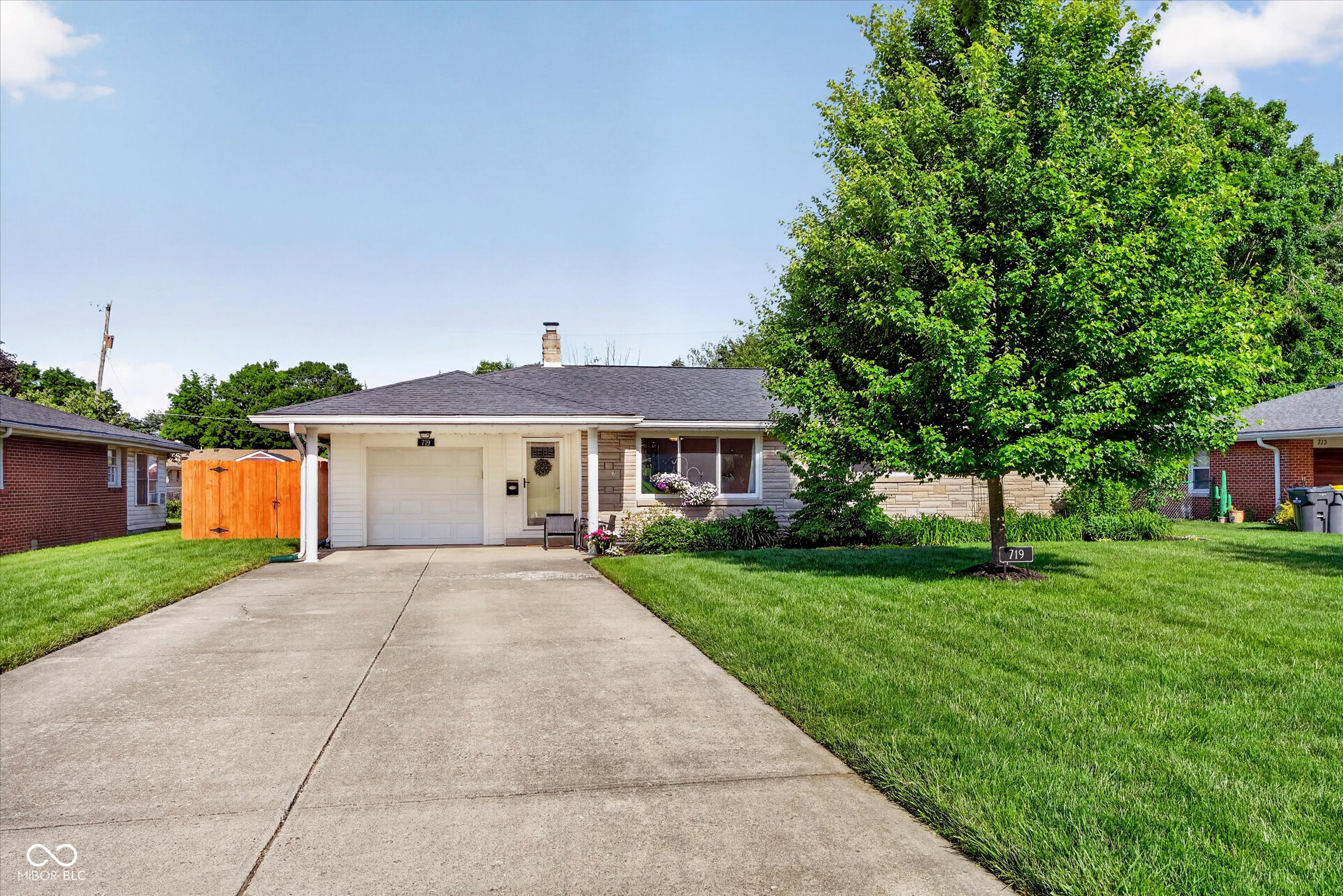 719 South Rangeline Road Anderson, IN 46012 - Photo 2 of 27