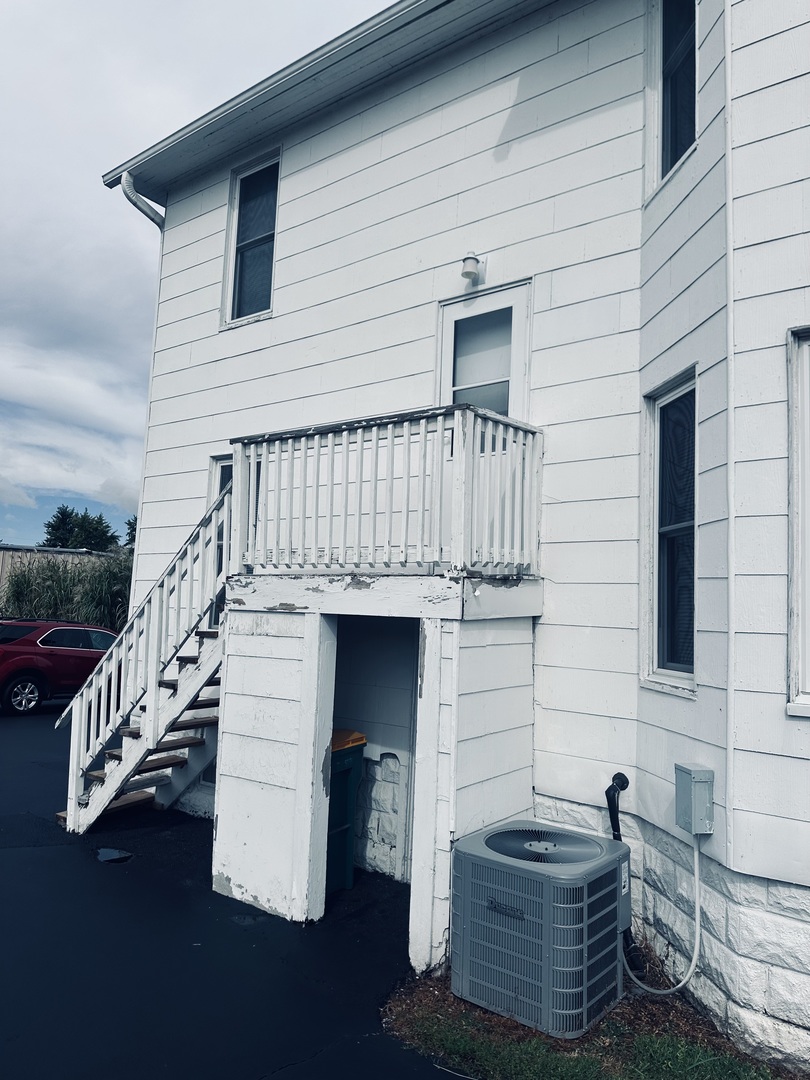 445 North Main Street, Unit 2 Sycamore, IL 60178 - Photo 11 of 11 a view of entryway with kitchen