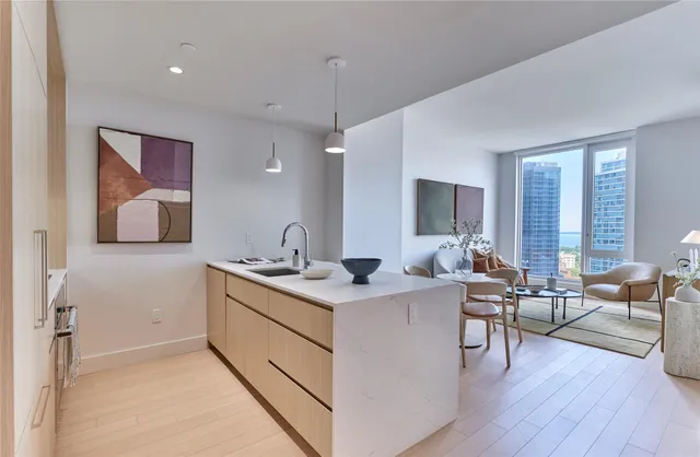 $3,225 | 33 Westchester Place, Unit 10D, New Rochelle, NY 10801