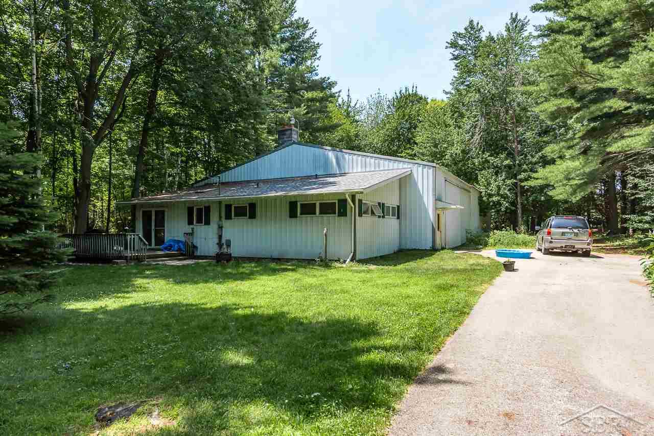 3829 North Gleaner Road Freeland, MI 48623 - Photo 15 of 52 31388064-14.JPG