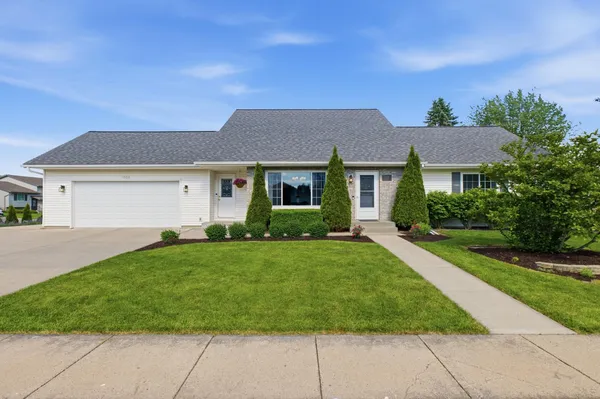 $579,900 | 1000 Monteray Lane, Waunakee, WI 53597