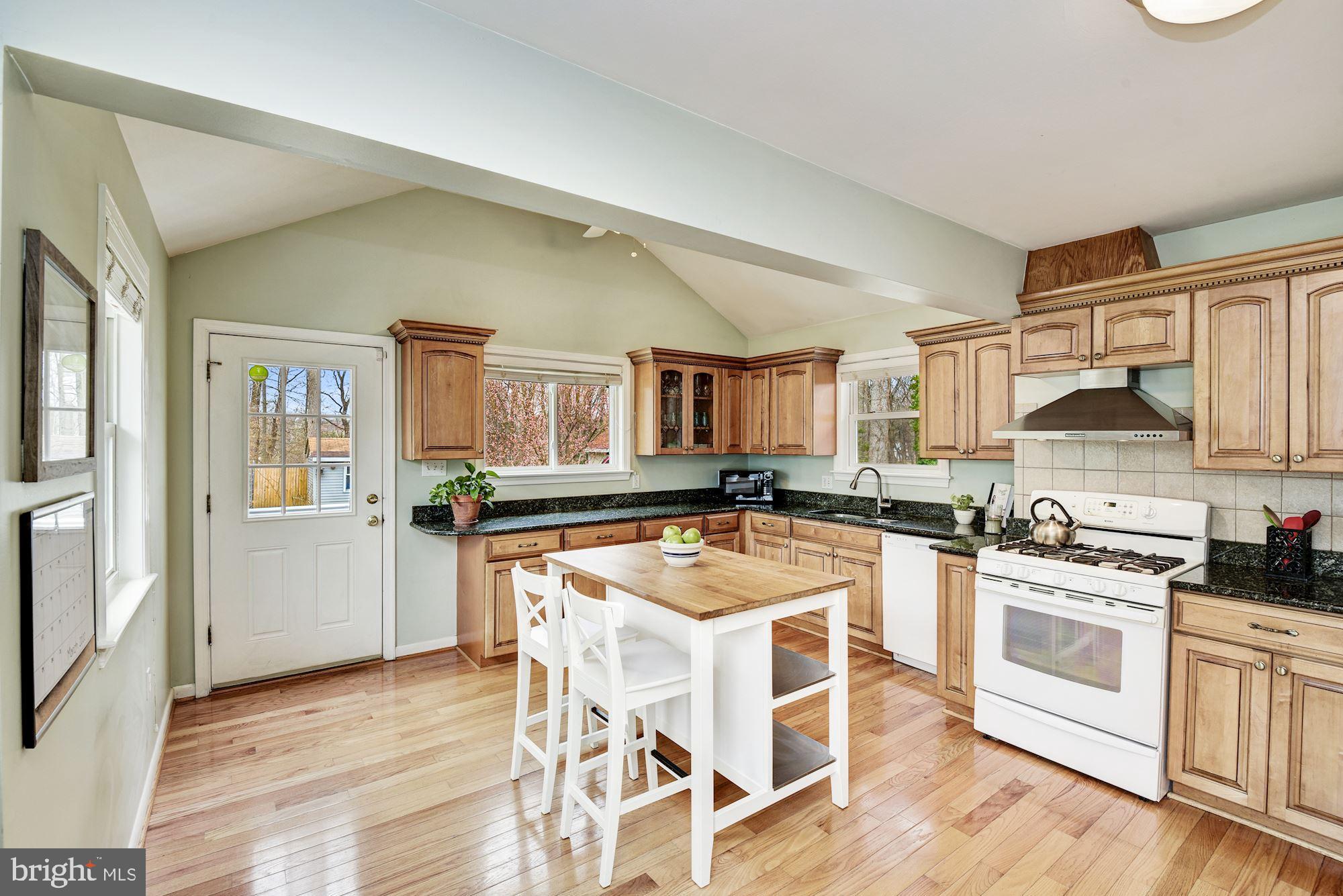 12810 Littleton Street Silver Spring, MD 20906 - Photo 5 of 27