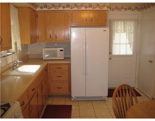 206 Ewing Road McKees Rocks, PA 15136 - Photo 3 of 8 Kitchen.