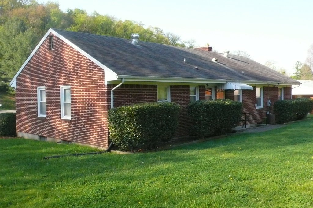 2623 Grandin Road Southwest Roanoke, VA 24015 - Photo 17 of 20 Back of House