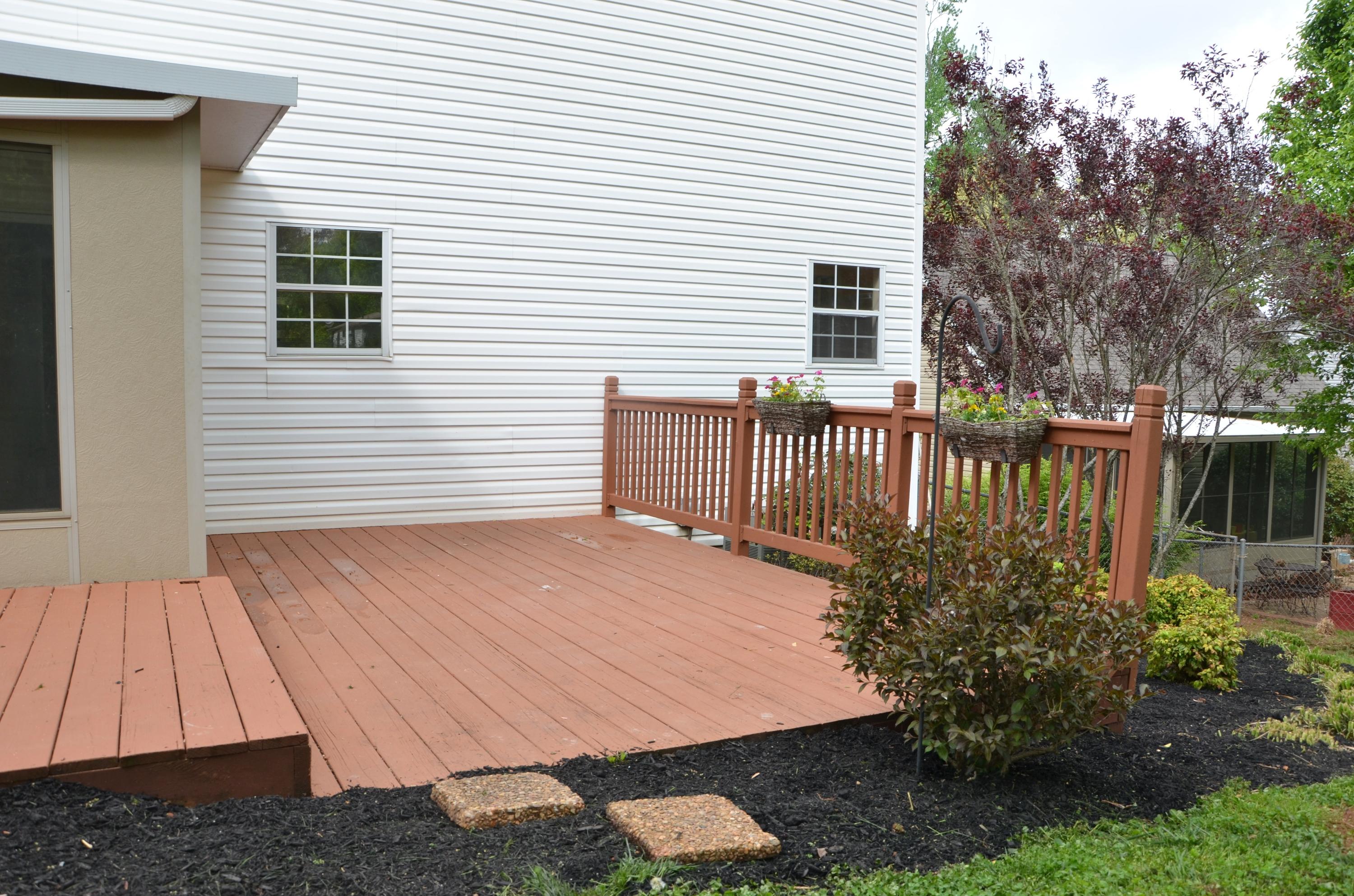 608 Busbee Road Knoxville, TN 37920 - Photo 22 of 26 Great Deck