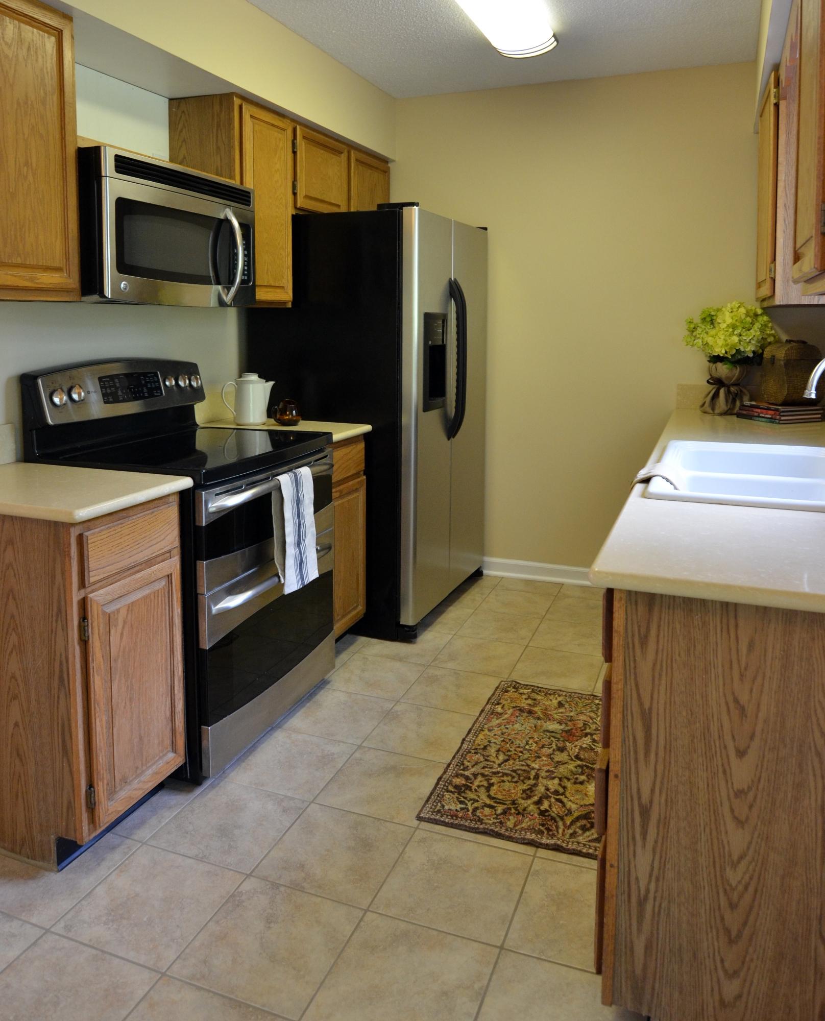 608 Busbee Road Knoxville, TN 37920 - Photo 8 of 26 Kitchen