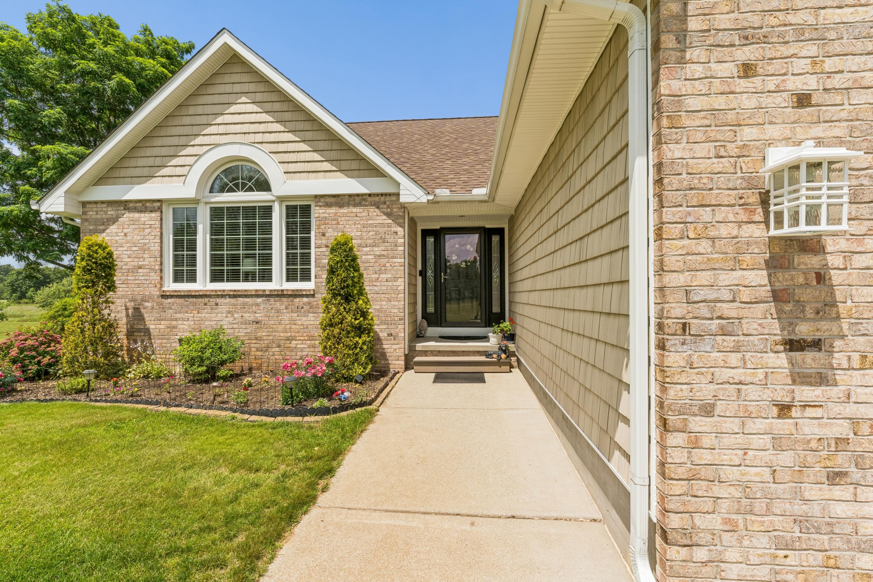 4902 Mt Morris Road Columbiaville, MI 48421 - Photo 15 of 51 15
