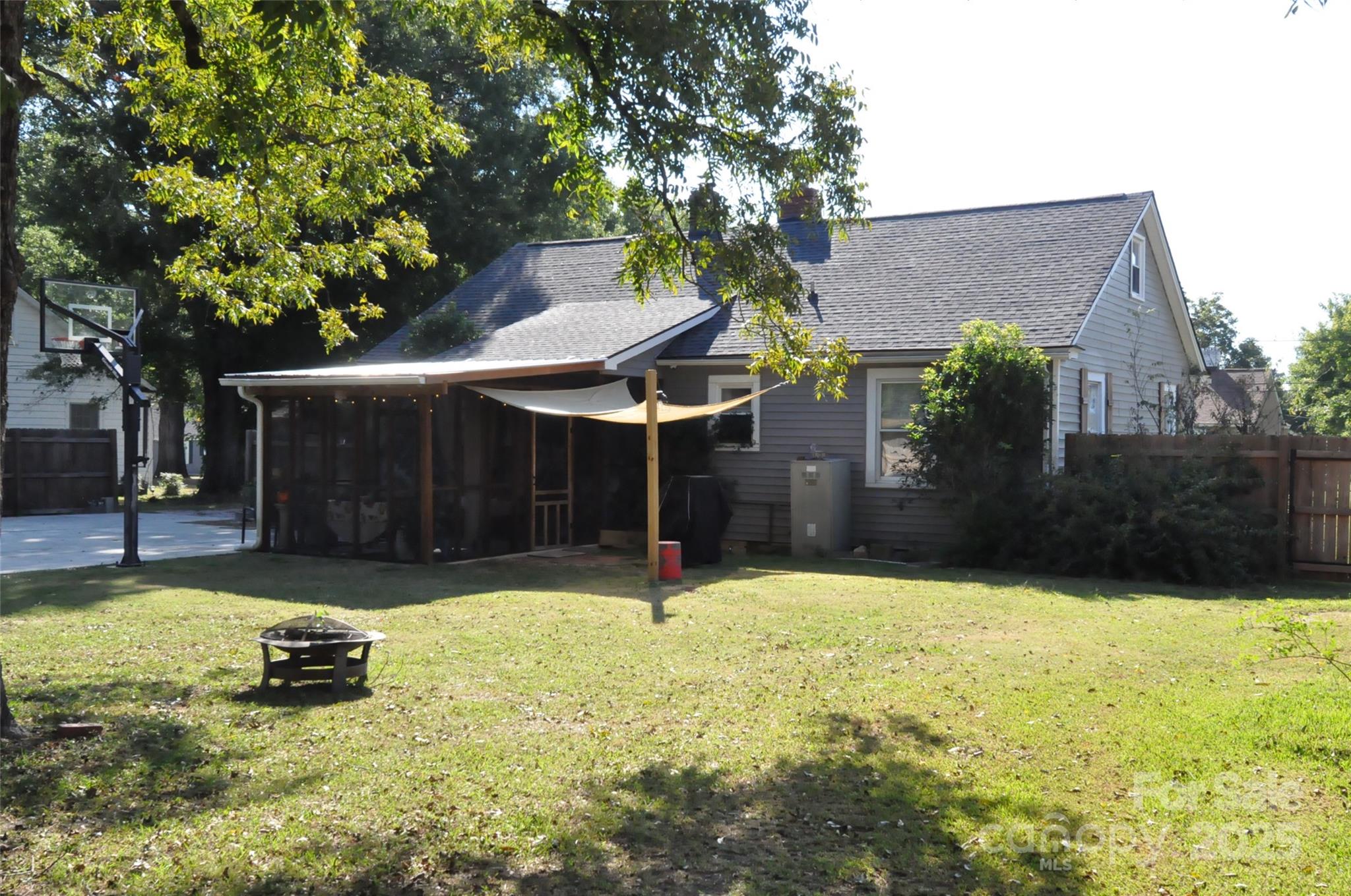 647 Still Street Chester, SC 29706 - Photo 5 of 24