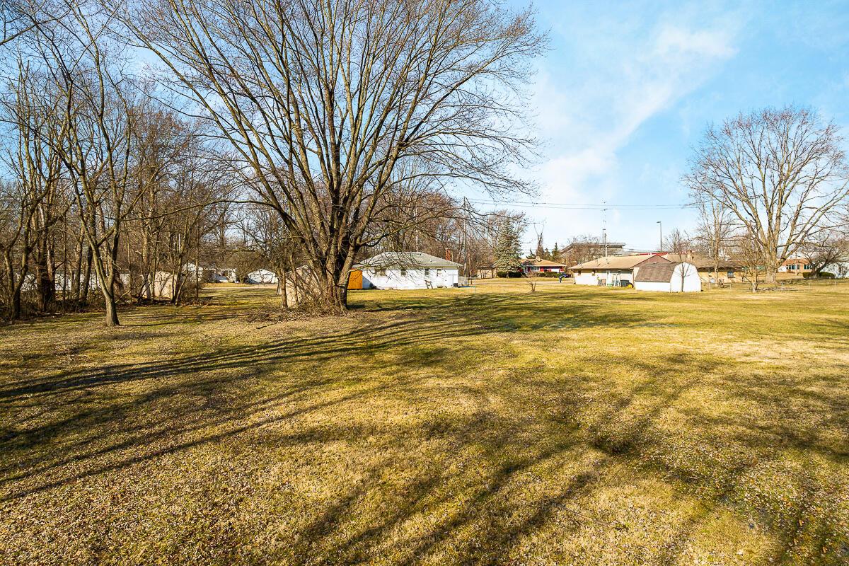 2380 Stelzer Road Columbus, OH 43219 - Photo 4 of 16 2380 Stelzer