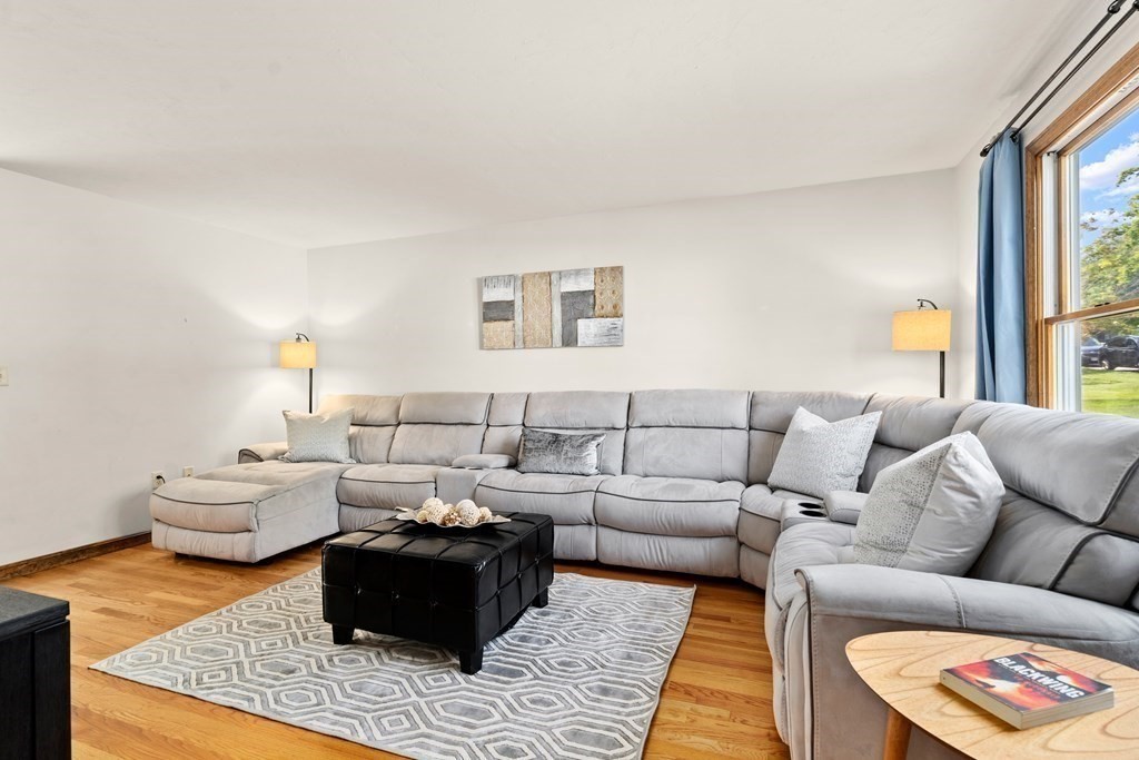 1 Bridle Path Auburn, MA 01501 - Photo 6 of 21