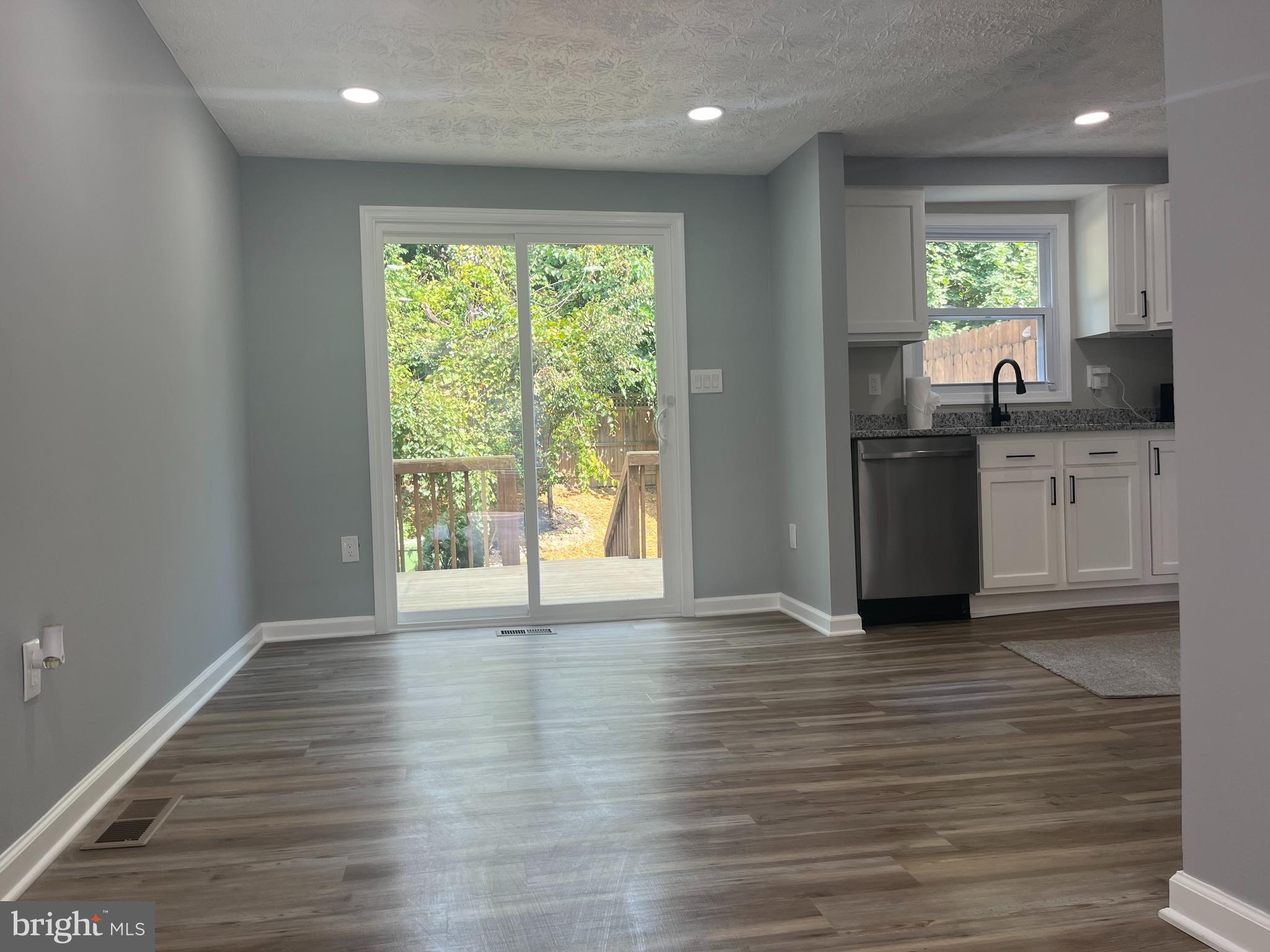 2127 Allendale Road Baltimore, MD 21216 - Photo 3 of 18