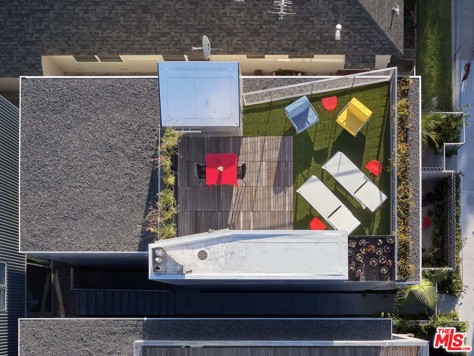 528 Grand Boulevard Venice, CA 90291 - Photo 15 of 17