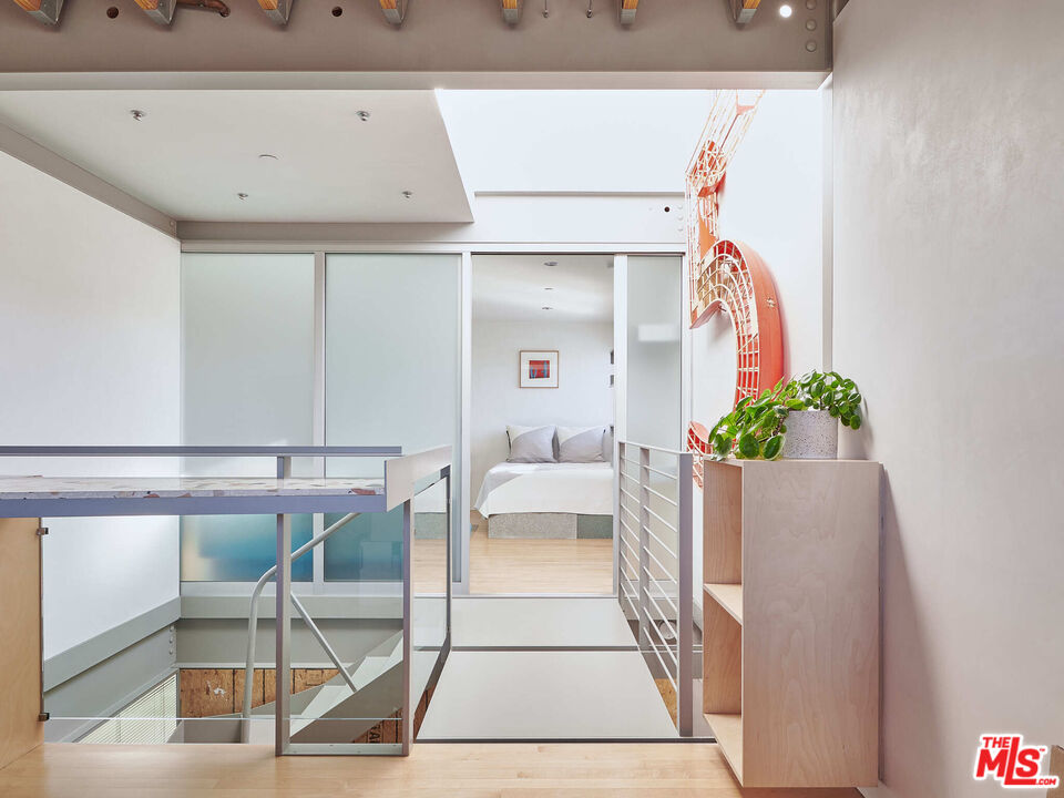 528 Grand Boulevard Venice, CA 90291 - Photo 9 of 17 a bathroom with a tub and shower