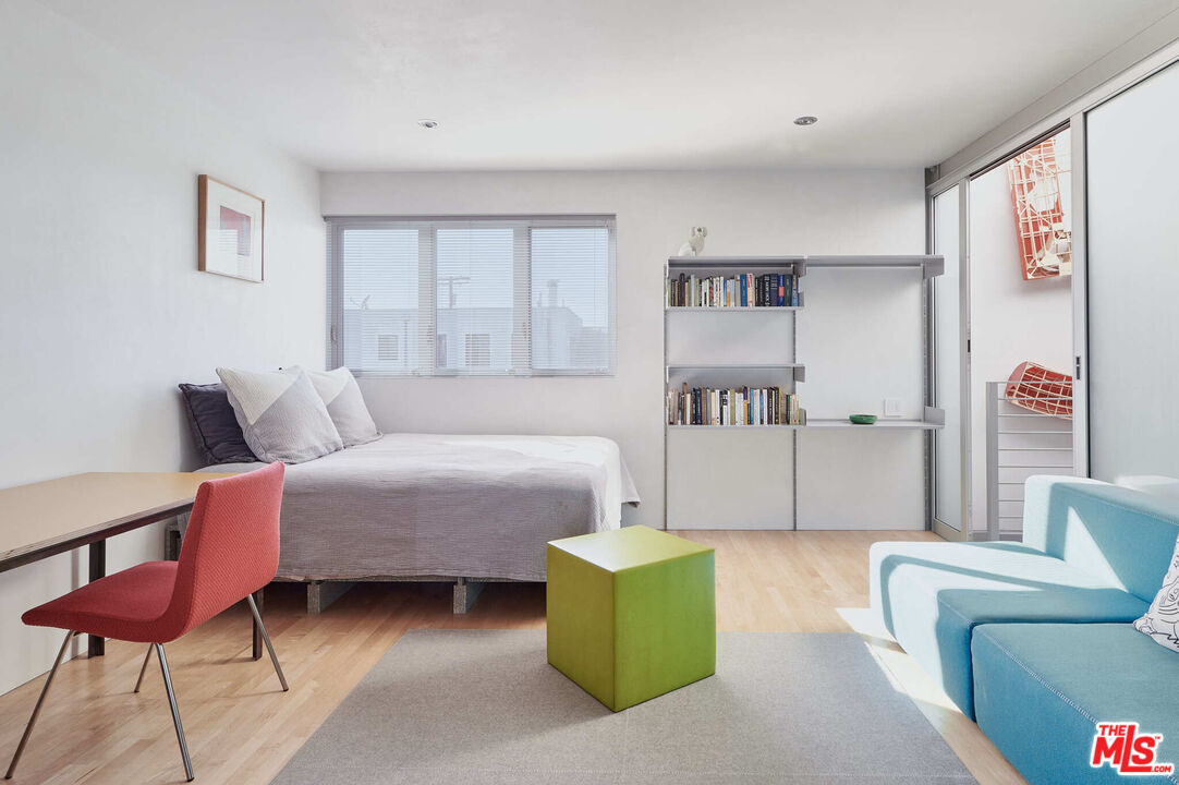 528 Grand Boulevard Venice, CA 90291 - Photo 10 of 17 a bedroom with a bed and a couch