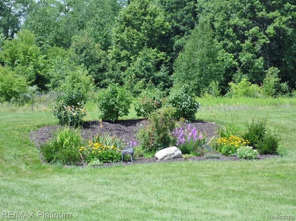 5180 Reds Way Howell, MI 48855 - Photo 23 of 24 Flowering Garden.JPG