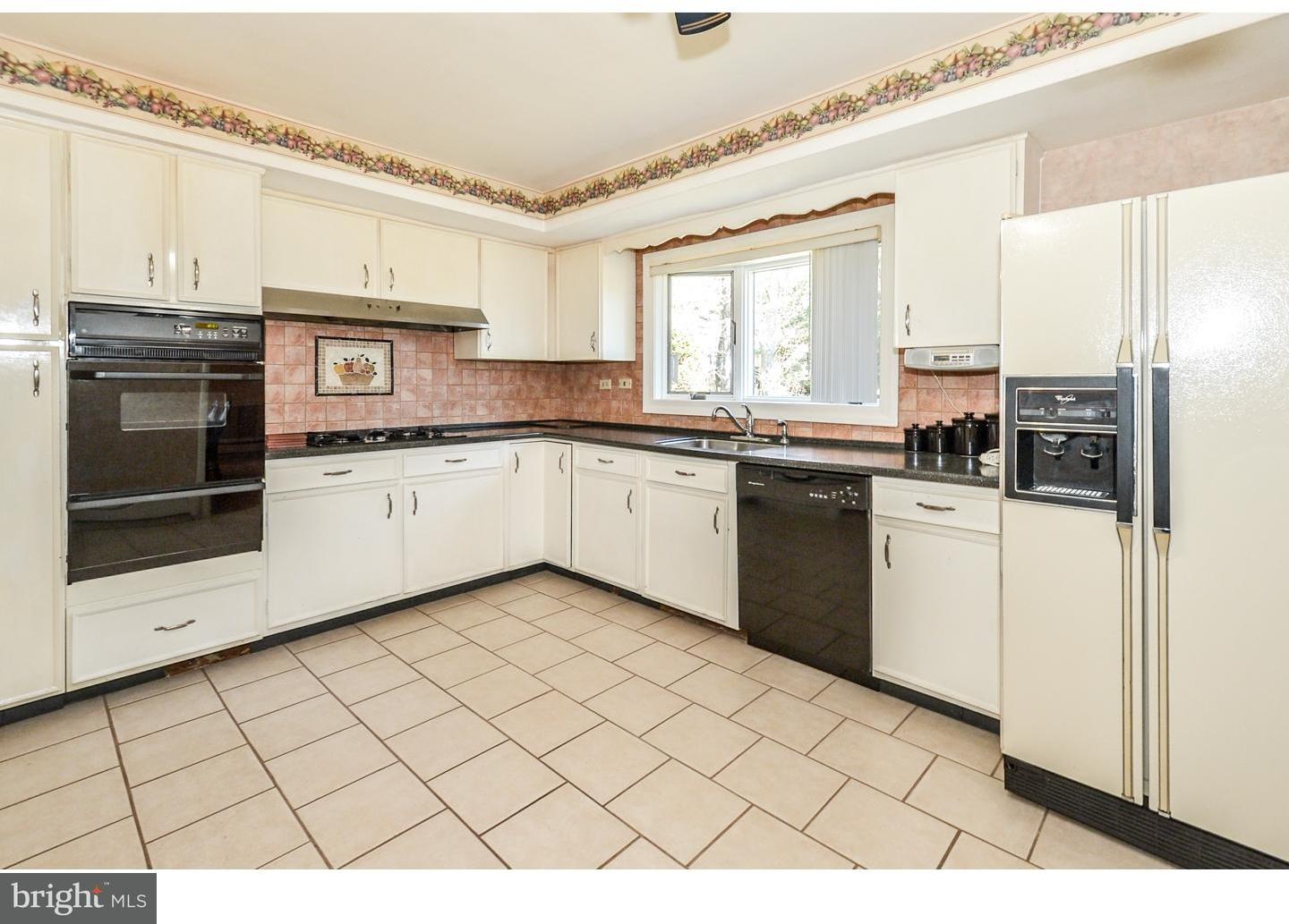 1214 Lois Road Ambler, PA 19002 - Photo 10 of 25 Kitchen