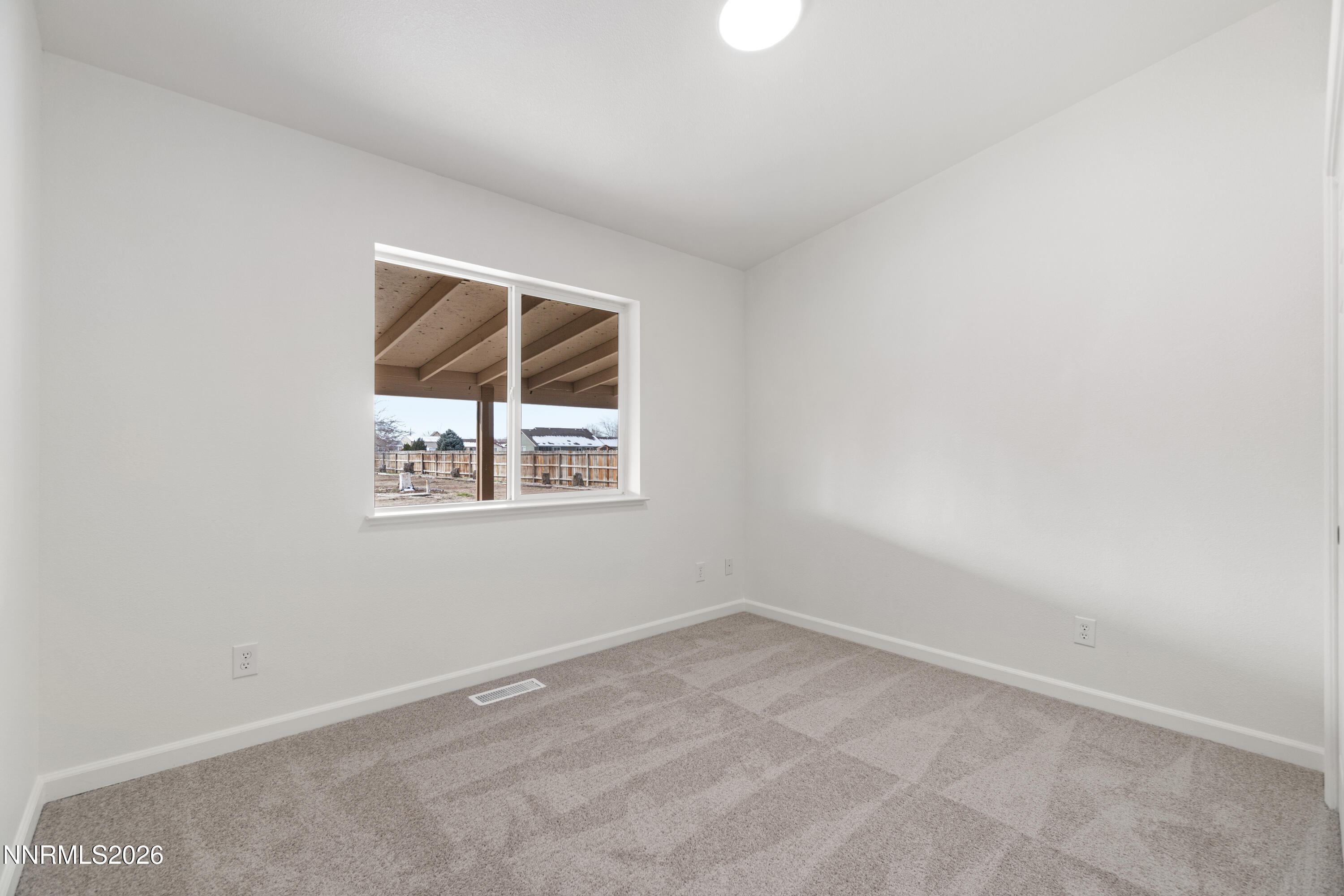 4015 Raven Drive Fallon, NV 89406 - Photo 13 of 29 an empty room with a window