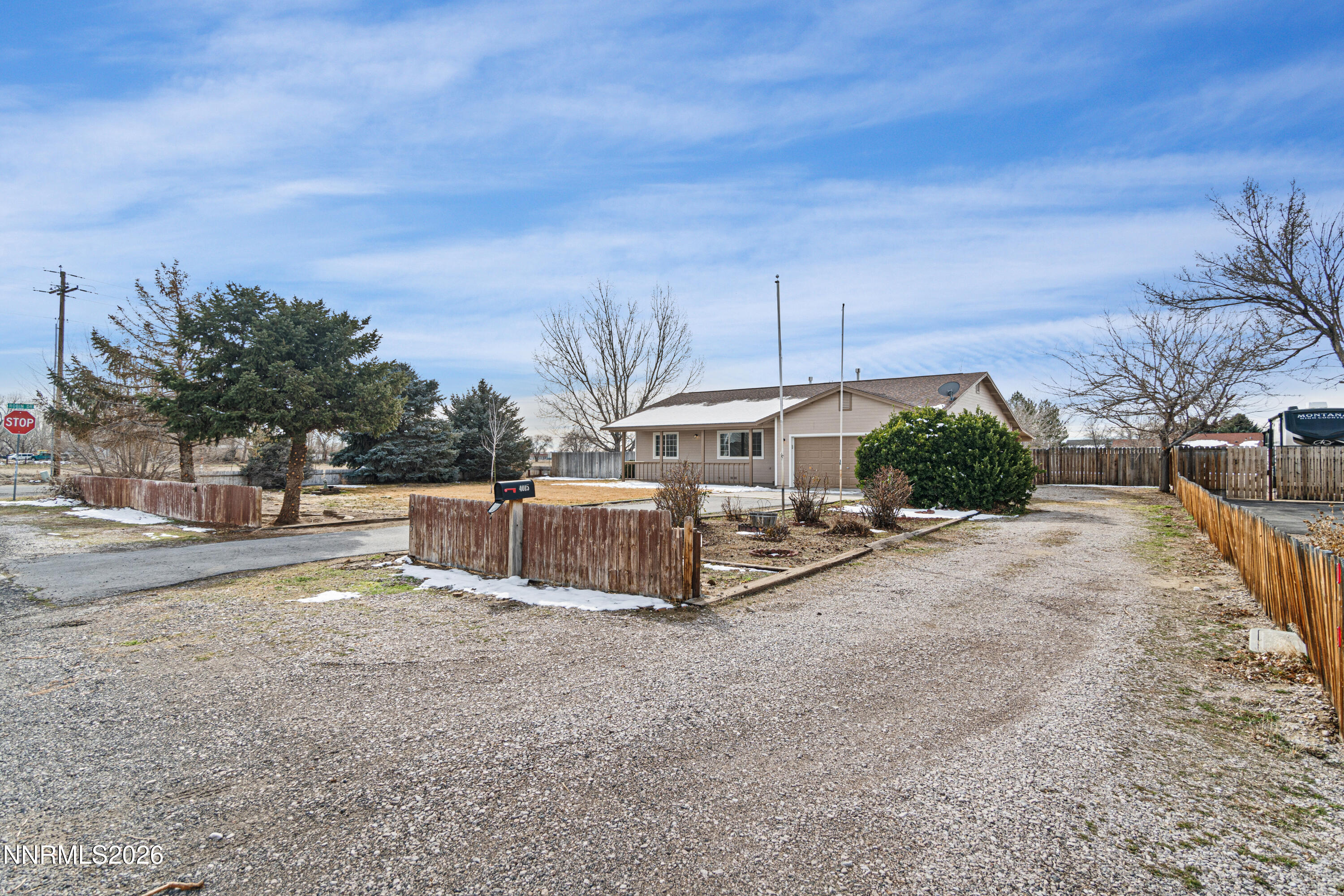 4015 Raven Drive Fallon, NV 89406 - Photo 3 of 29 a view of a basket ball ground