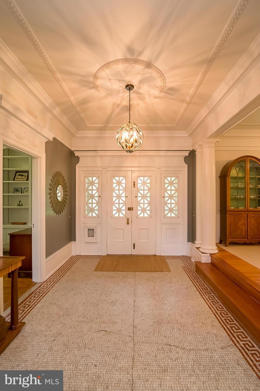 5 Club Road Baltimore, MD 21210 - Photo 3 of 30 Foyer