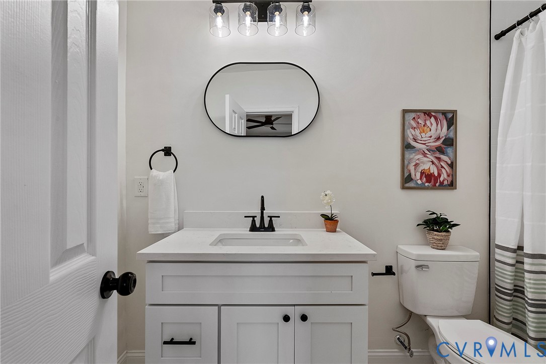3601 Decatur Street Richmond, VA 23224 - Photo 25 of 35 Bathroom with vanity and curtained shower