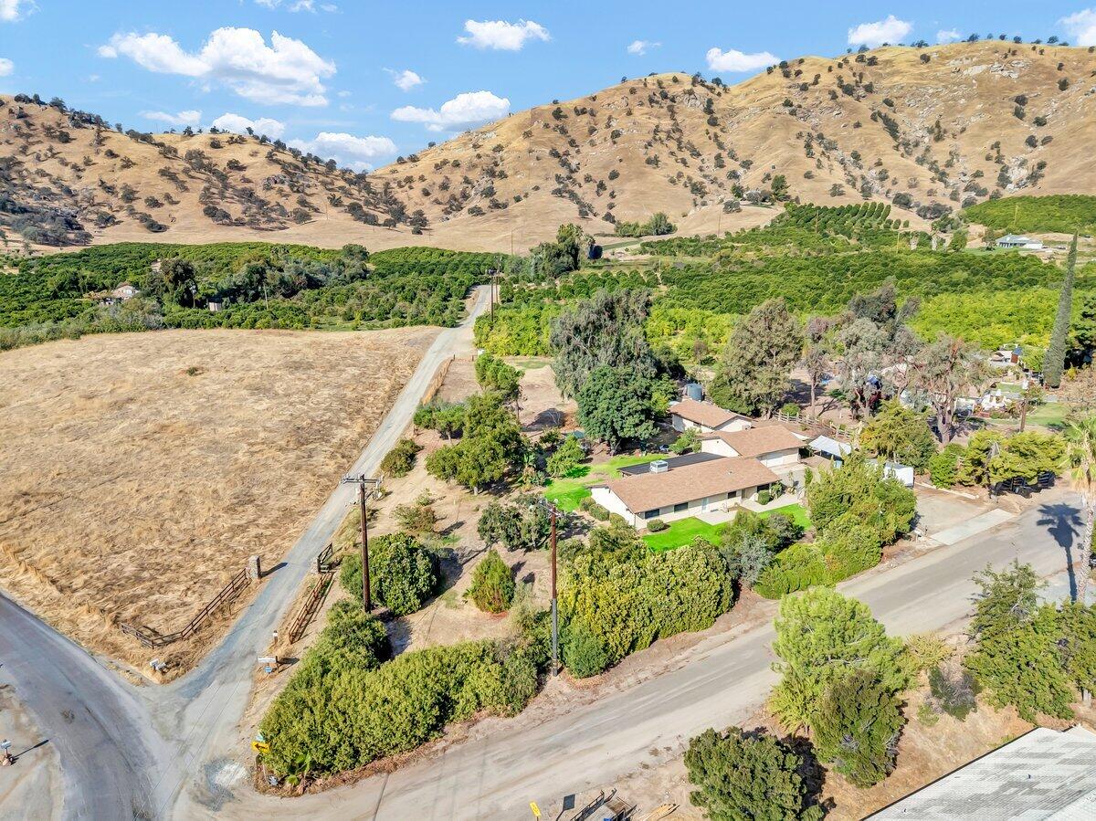34719 Wilson Drive Springville, CA 93265 - Photo 5 of 34 06