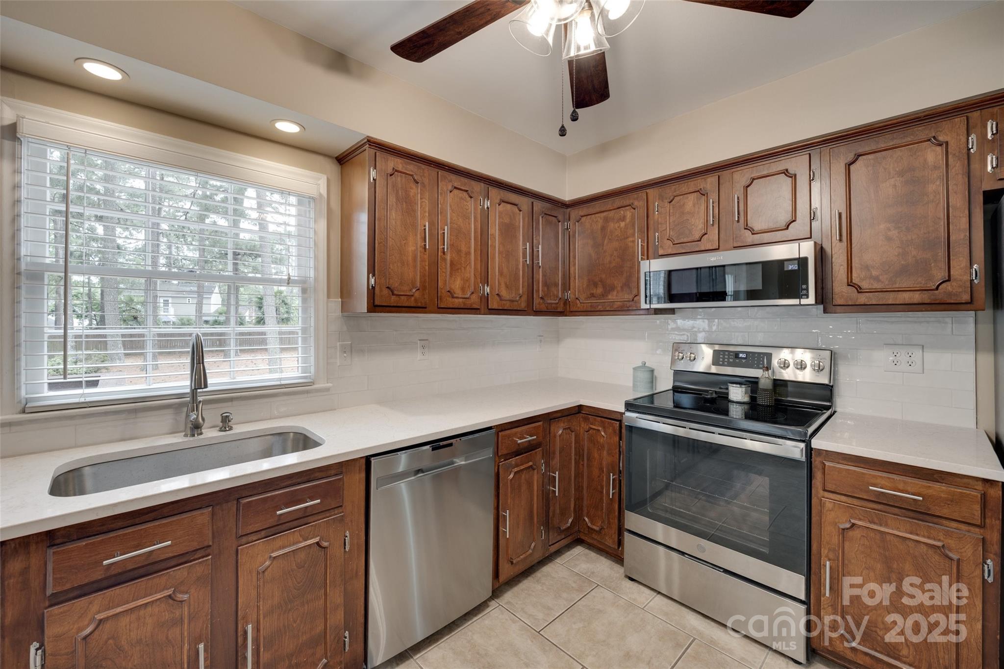 8525 Castlekeep Road, Unit 26 Charlotte, NC 28226 - Photo 11 of 36 Gallery Image 11